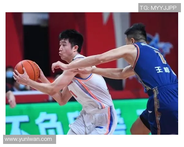 南京篮球队与上海篮球队赛后分析揭示力量对决的精彩瞬间与战术博弈